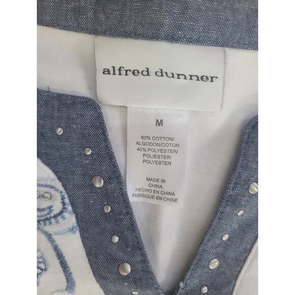 Alfred Dunner Wht/Denim Flower Shirt V Neck Sz M - Picture 5 of 6